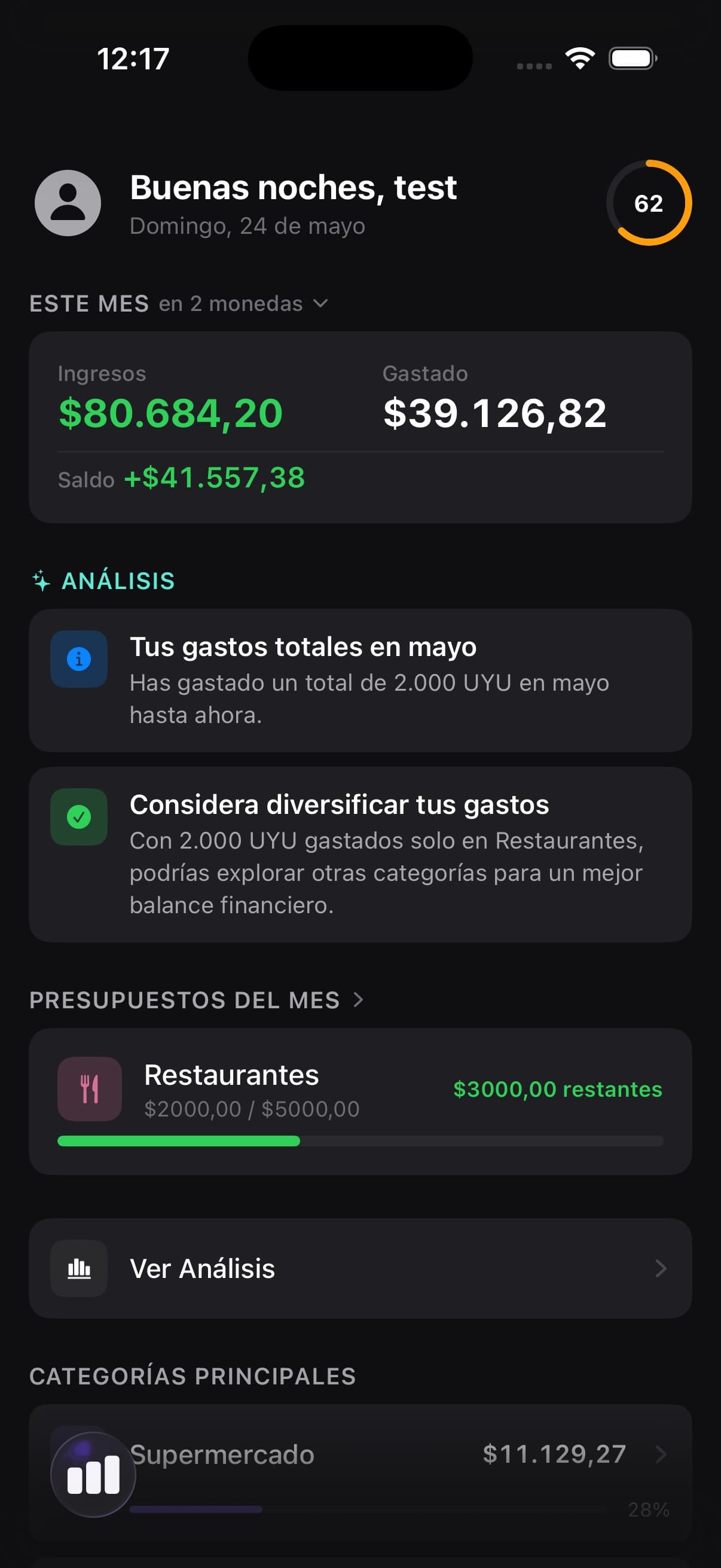 Card de balance del dashboard mostrando ingresos vs gastos del mes